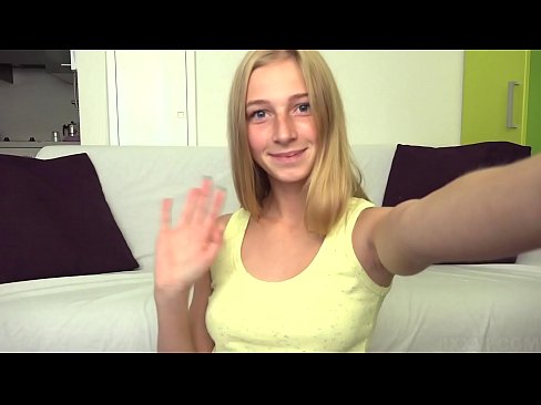 ❤️ Wenn ich gelangweilt bin, masturbiere ich faul meine rosa Muschi ❤❌ Beautiful porn bei uns ☑